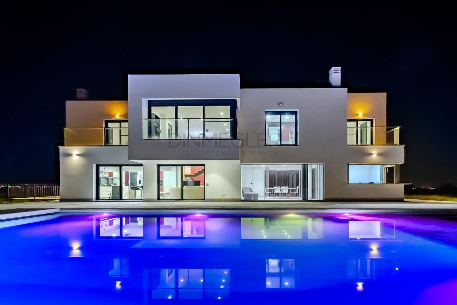 5 Bedroom 4 Bathroom Villa in La Marina - Caza De Casa