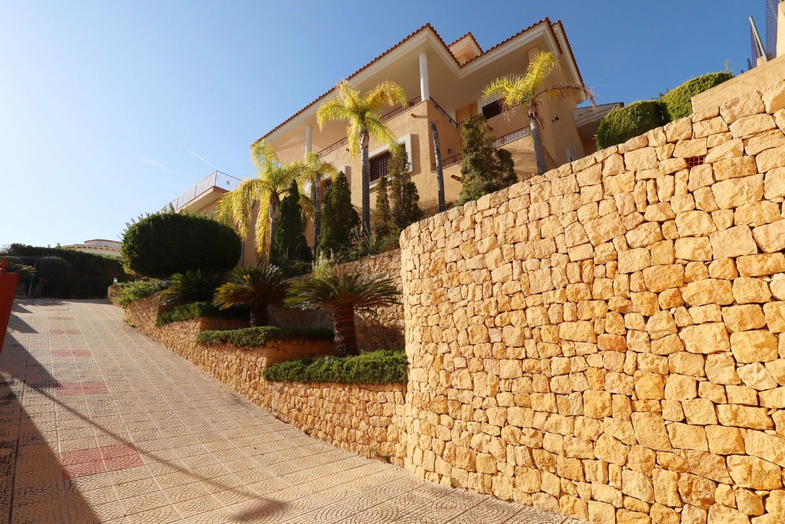 5 Bedroom 6 Bathroom Villa in Altea - Caza De Casa