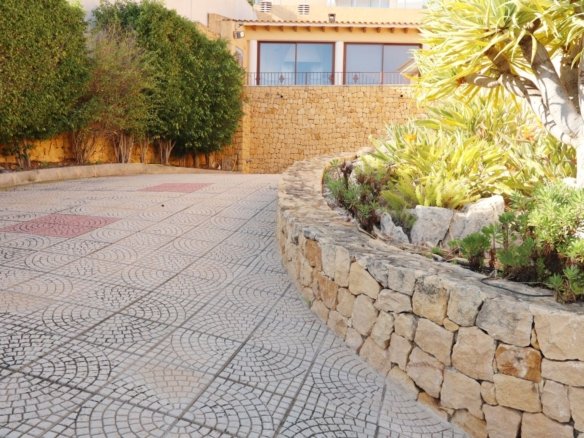 5 Bedroom 6 Bathroom Villa in Altea - Caza De Casa