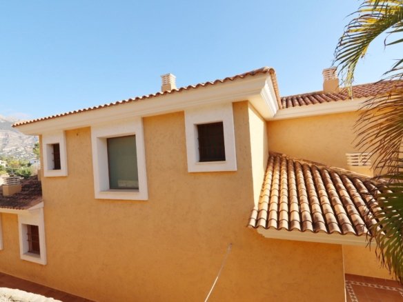 5 Bedroom 6 Bathroom Villa in Altea - Caza De Casa