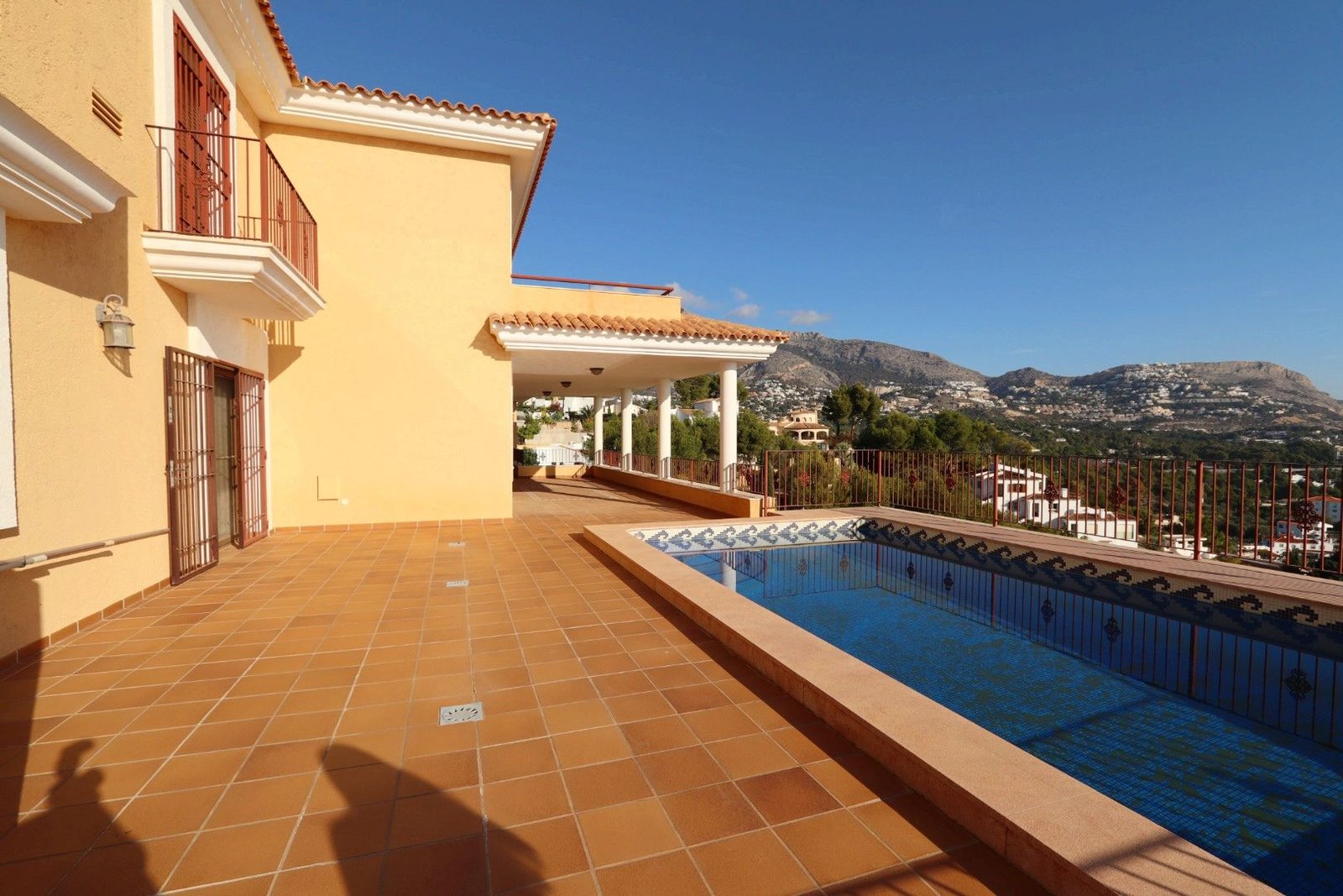 5 Bedroom 6 Bathroom Villa in Altea - Caza De Casa