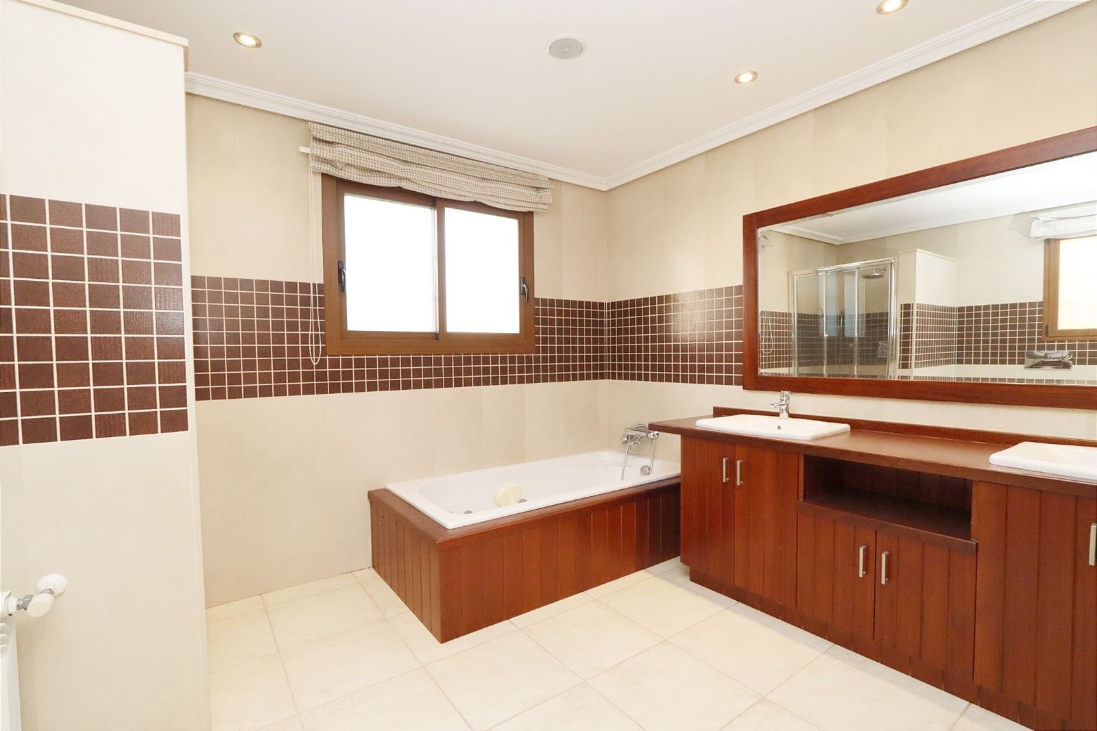 5 Bedroom 6 Bathroom Villa in Altea - Caza De Casa