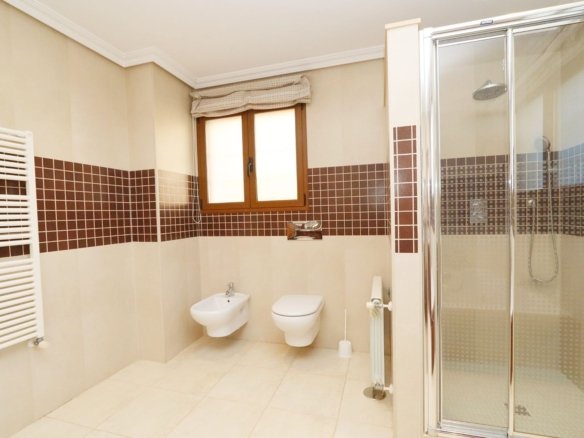 5 Bedroom 6 Bathroom Villa in Altea - Caza De Casa