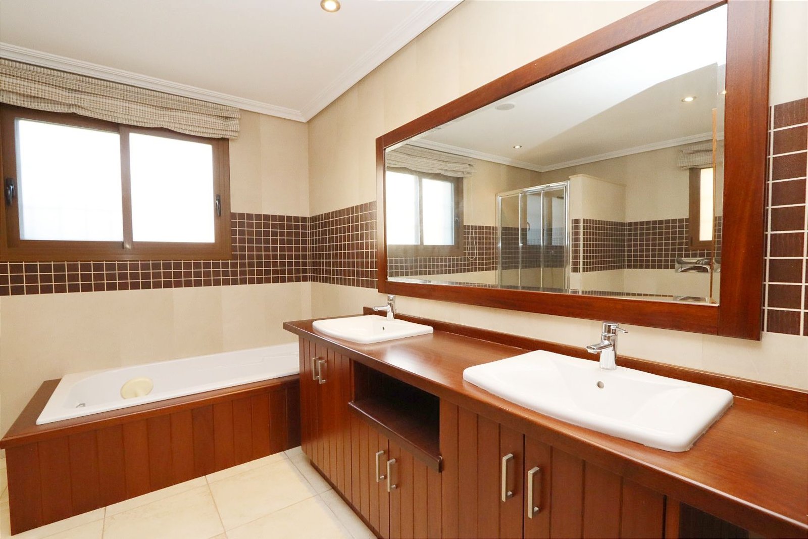 5 Bedroom 6 Bathroom Villa in Altea - Caza De Casa