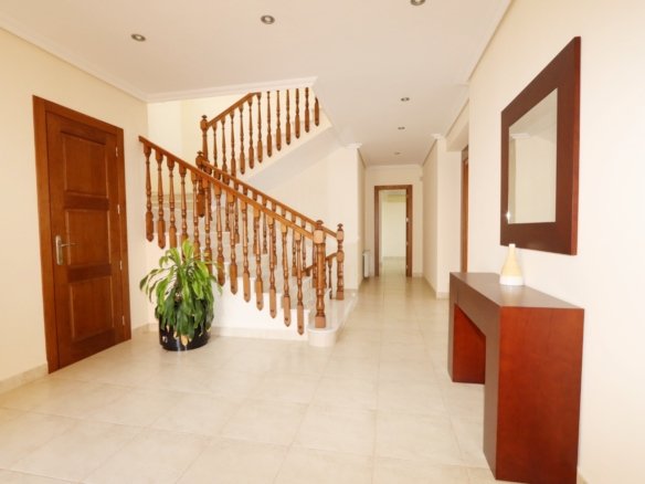 5 Bedroom 6 Bathroom Villa in Altea - Caza De Casa
