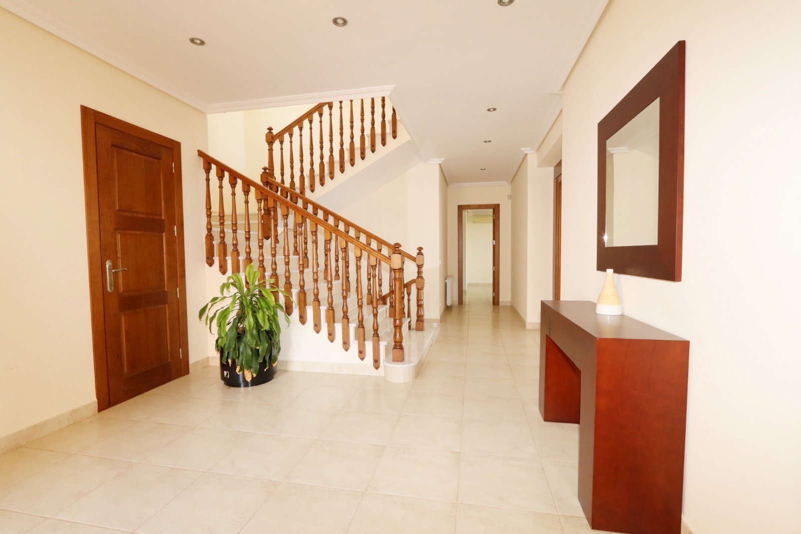 5 Bedroom 6 Bathroom Villa in Altea - Caza De Casa