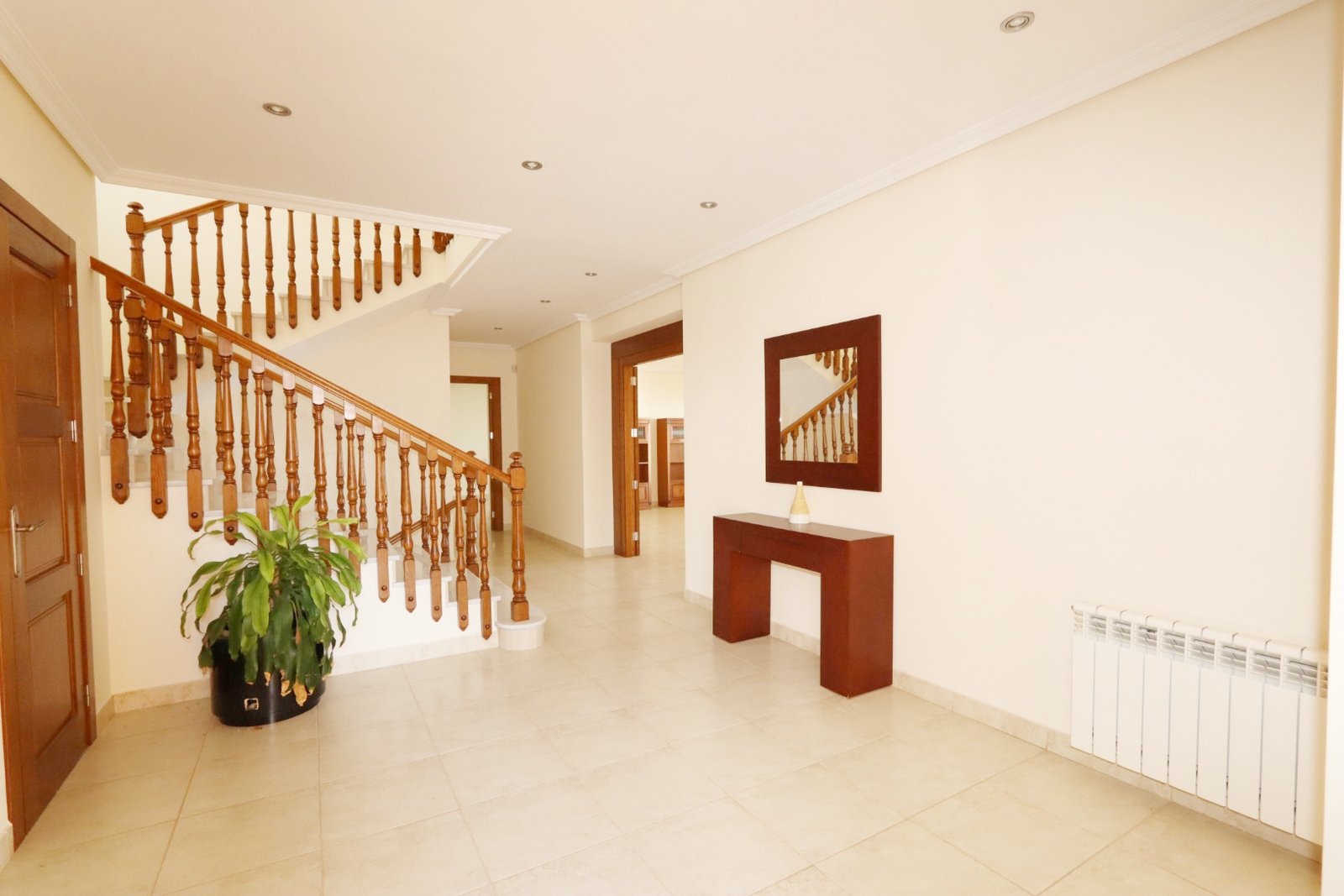5 Bedroom 6 Bathroom Villa in Altea - Caza De Casa