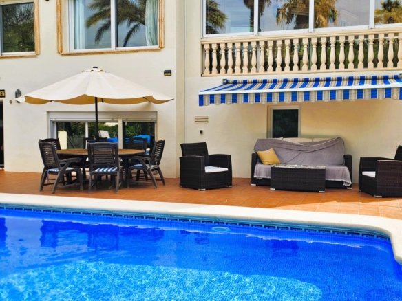 3 Bedroom 2 Bathroom Villa in javea - Caza De Casa