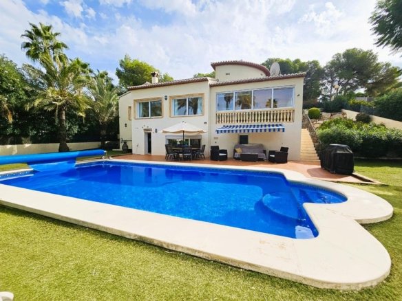 3 Bedroom 2 Bathroom Villa in javea - Caza De Casa
