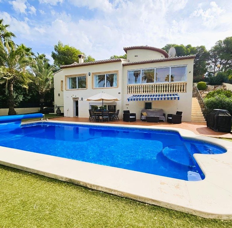 3 Bedroom 2 Bathroom Villa in javea - Caza De Casa