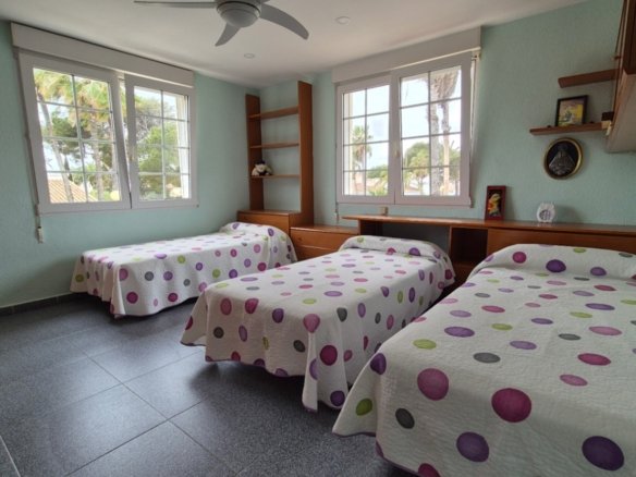 7 Bedroom 3 Bathroom Villa in Orihuela - Caza De Casa