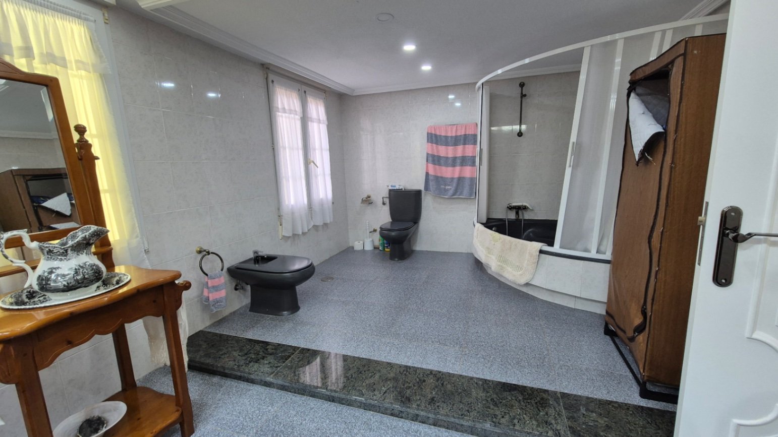 1016_6943d66744155 7 Bedroom 3 Bathroom Villa in Orihuela - Caza De Casa