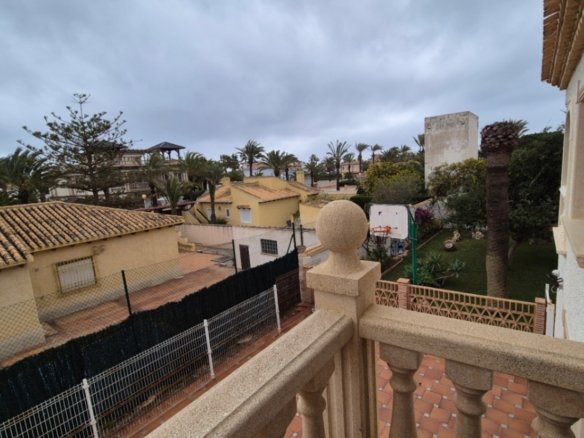 7 Bedroom 3 Bathroom Villa in Orihuela - Caza De Casa