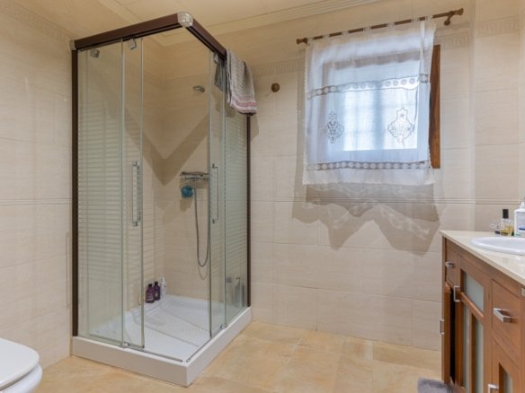 4 Bedroom 3 Bathroom Villa in Los Montesinos - Caza De Casa