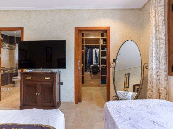 4 Bedroom 3 Bathroom Villa in Los Montesinos - Caza De Casa