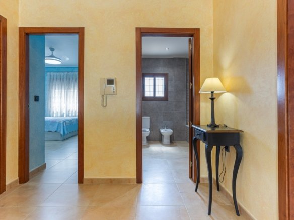 4 Bedroom 3 Bathroom Villa in Los Montesinos - Caza De Casa
