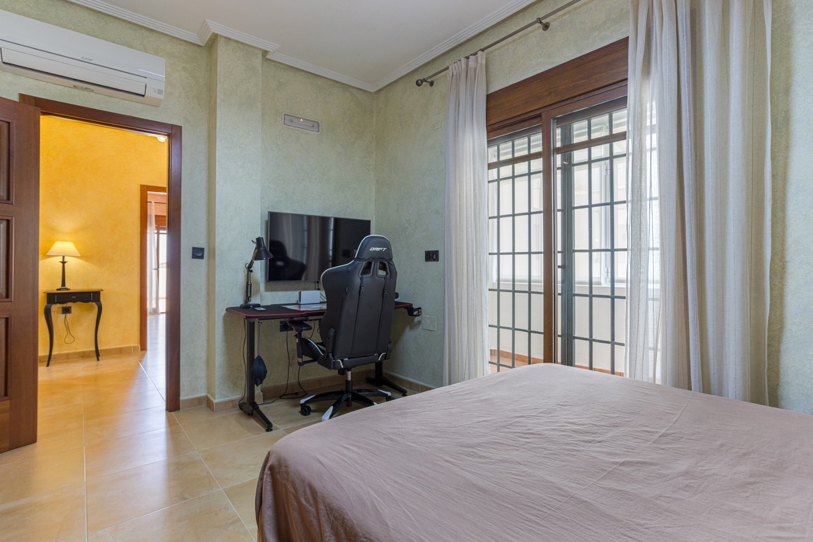 4 Bedroom 3 Bathroom Villa in Los Montesinos - Caza De Casa