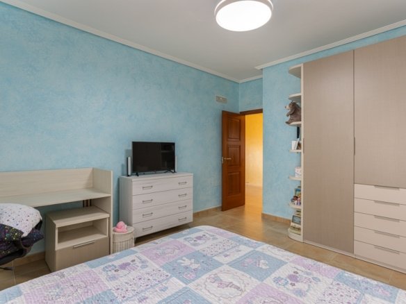 4 Bedroom 3 Bathroom Villa in Los Montesinos - Caza De Casa