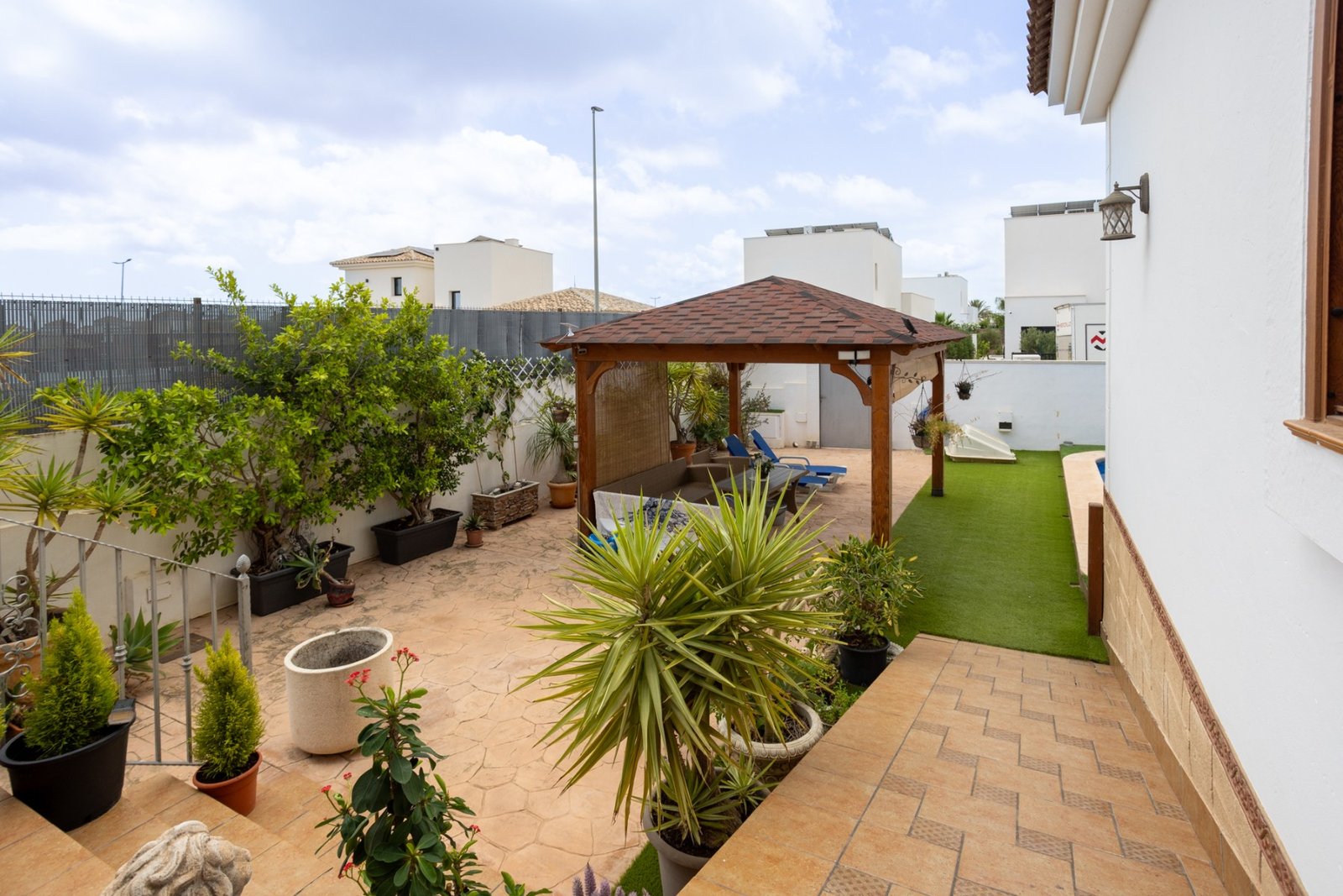 4 Bedroom 3 Bathroom Villa in Los Montesinos - Caza De Casa