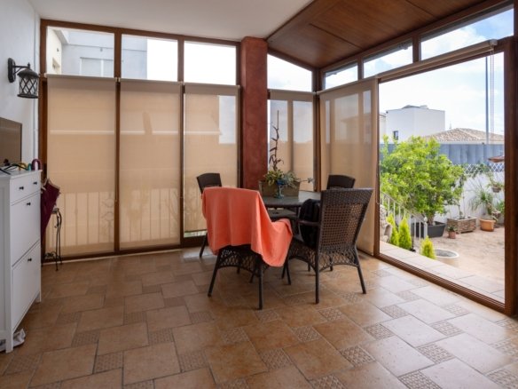 4 Bedroom 3 Bathroom Villa in Los Montesinos - Caza De Casa