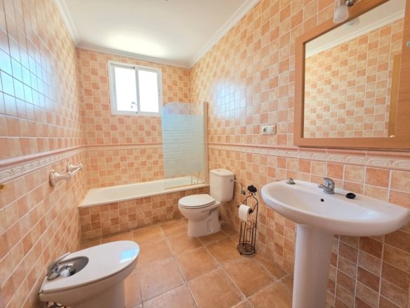 3 Bedroom 2 Bathroom Villa in Monóvar/Monóver - Caza De Casa