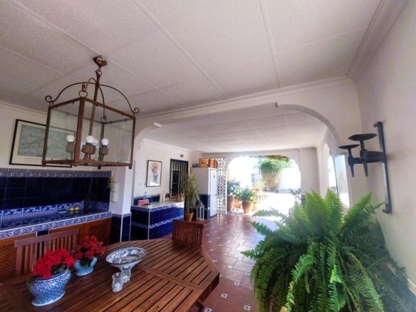 5 Bedroom 2 Bathroom Finca in La Marina - Caza De Casa