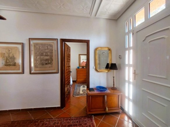 5 Bedroom 2 Bathroom Finca in La Marina - Caza De Casa