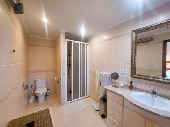 5 Bedroom 2 Bathroom Finca in La Marina - Caza De Casa