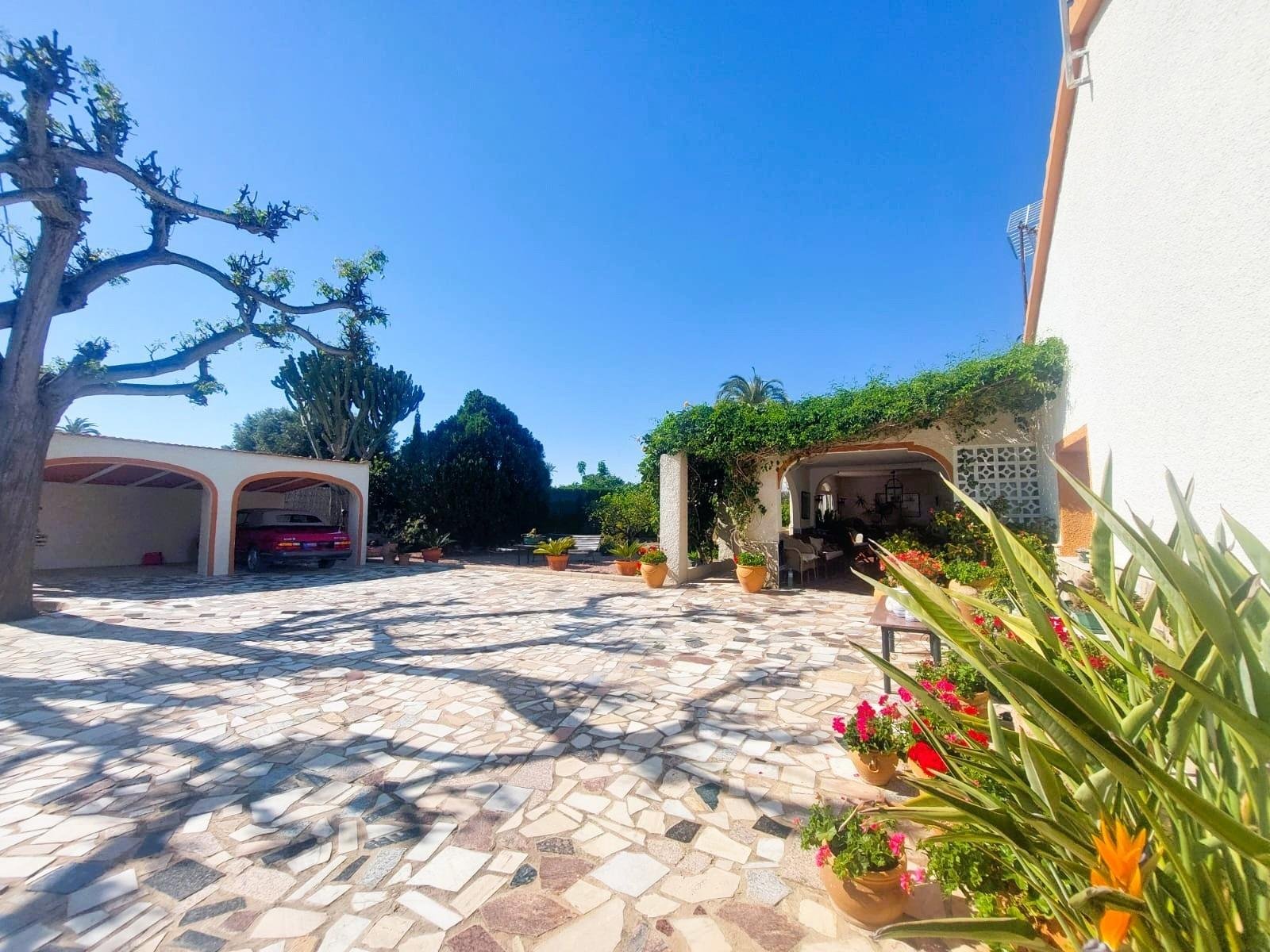 5 Bedroom 2 Bathroom Finca in La Marina - Caza De Casa