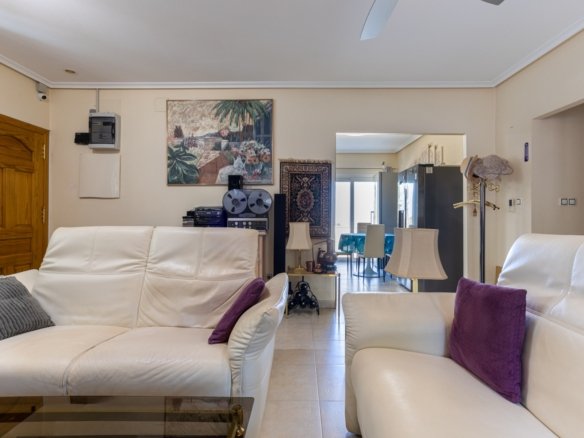 4 Bedroom 2 Bathroom Villa in La Zarza - Caza De Casa