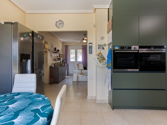 4 Bedroom 2 Bathroom Villa in La Zarza - Caza De Casa