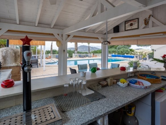4 Bedroom 2 Bathroom Villa in La Zarza - Caza De Casa