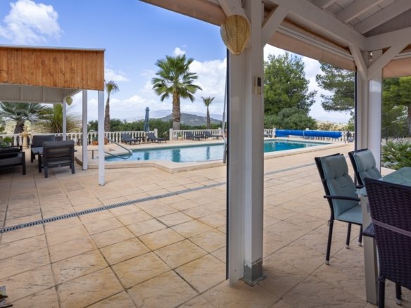 4 Bedroom 2 Bathroom Villa in La Zarza - Caza De Casa