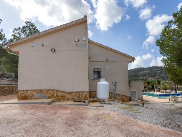 4 Bedroom 2 Bathroom Villa in La Zarza - Caza De Casa