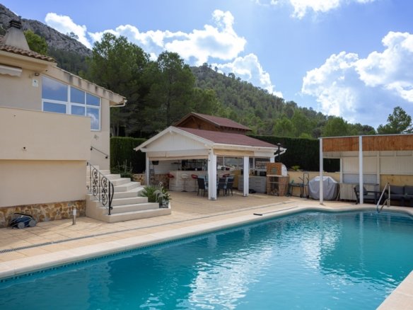 4 Bedroom 2 Bathroom Villa in La Zarza - Caza De Casa