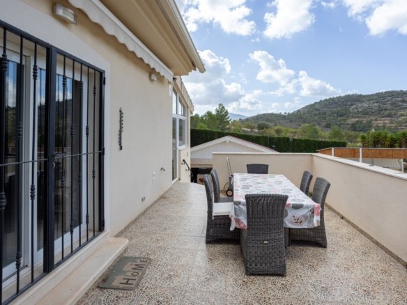 4 Bedroom 2 Bathroom Villa in La Zarza - Caza De Casa
