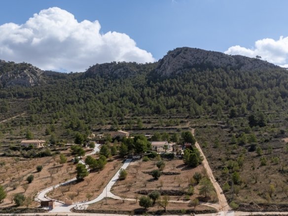 4 Bedroom 2 Bathroom Villa in La Zarza - Caza De Casa