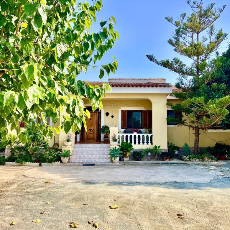 4 Bedroom 2 Bathroom Villa in Daya Vieja - Caza De Casa