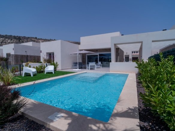 3 Bedroom 2 Bathroom Villa in Algorfa - Caza De Casa