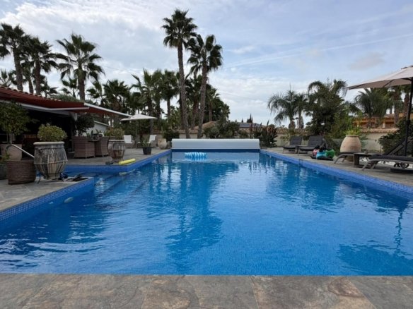 4 Bedroom 3 Bathroom Finca in Catral - Caza De Casa