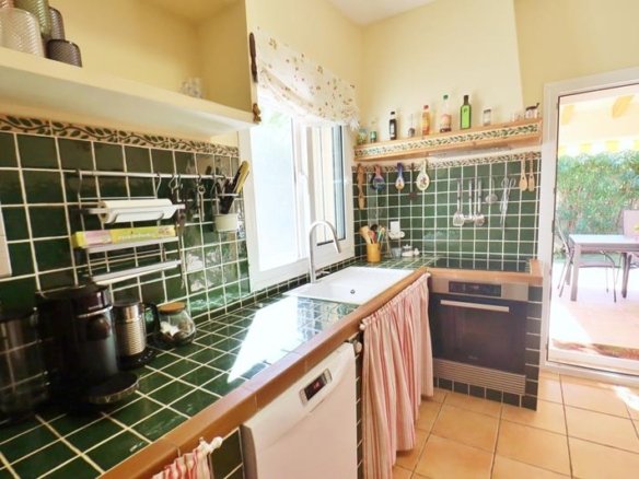 3 Bedroom 2 Bathroom Villa in Oliva - Caza De Casa