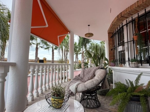 4 Bedroom 3 Bathroom Finca in Catral - Caza De Casa