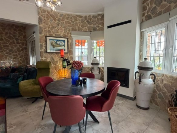 4 Bedroom 3 Bathroom Finca in Catral - Caza De Casa
