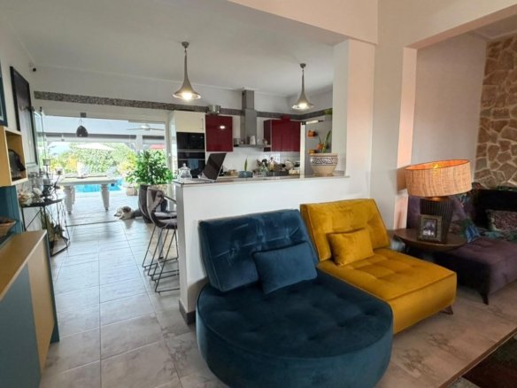 4 Bedroom 3 Bathroom Finca in Catral - Caza De Casa