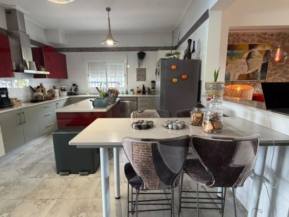 4 Bedroom 3 Bathroom Finca in Catral - Caza De Casa