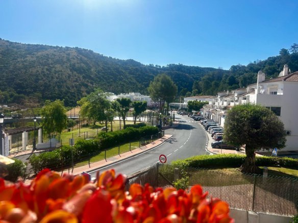 4 Bedroom 4 Bathroom Villa in Benahavís - Caza De Casa