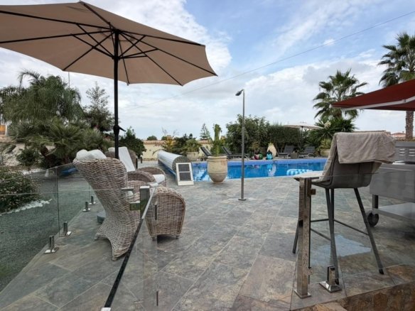 4 Bedroom 3 Bathroom Finca in Catral - Caza De Casa