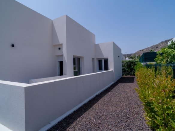 3 Bedroom 2 Bathroom Villa in Algorfa - Caza De Casa