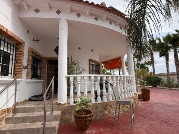 4 Bedroom 3 Bathroom Finca in Catral - Caza De Casa