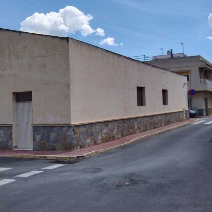 1 Bathroom Commercial in Daya Vieja - Caza De Casa